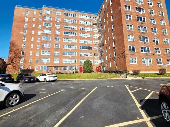 16420 Highland Avenue #2V, Jamaica Hills, NY 11432