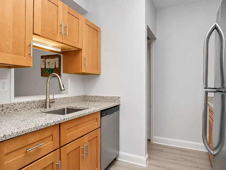 2 S New St #3 — Photo 8