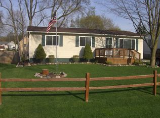 4880 Lindholm Dr, White Lake, MI