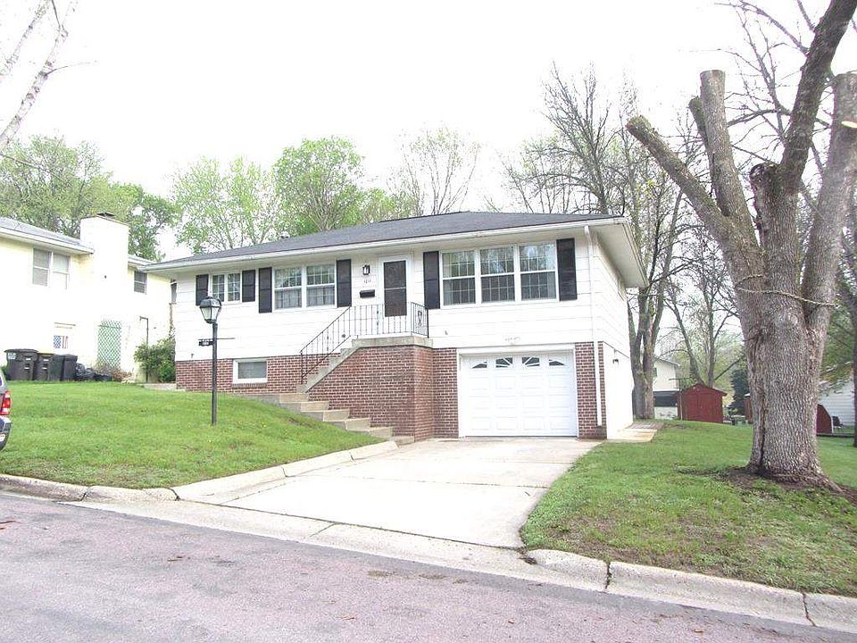 1st image of 1011 Willow Dr