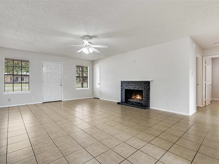 3801 Foust Trl #A — Photo 5