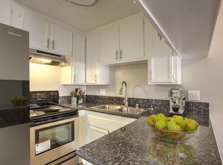 903 N Eucalyptus Ave, Inglewood, CA 90302