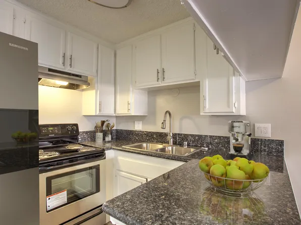 903 N Eucalyptus Ave, 903 N Eucalyptus Ave #5b8565106, Inglewood, CA 90302