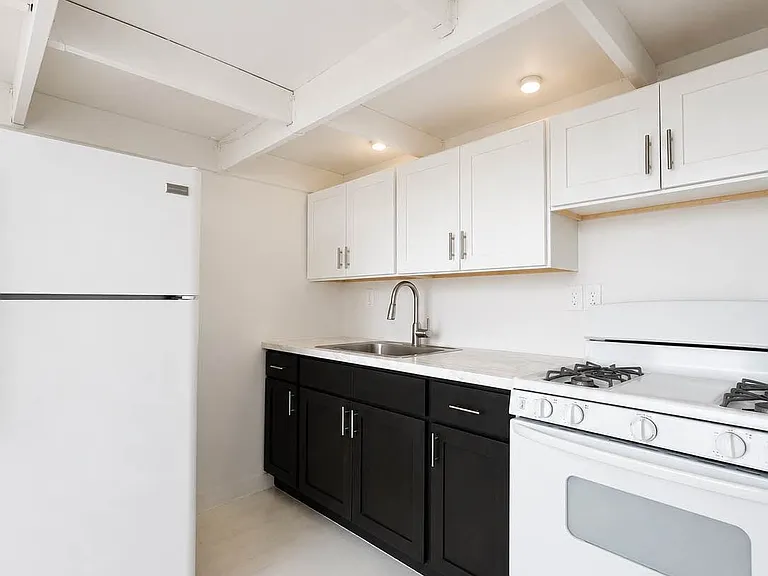248 McKibbin St #4R — Photo 17