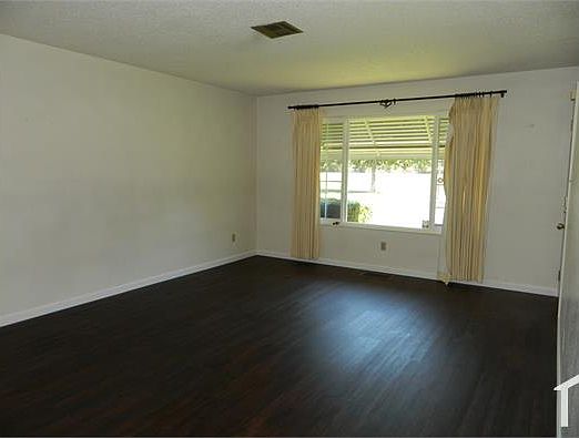 4th image of 1519 W Vine St