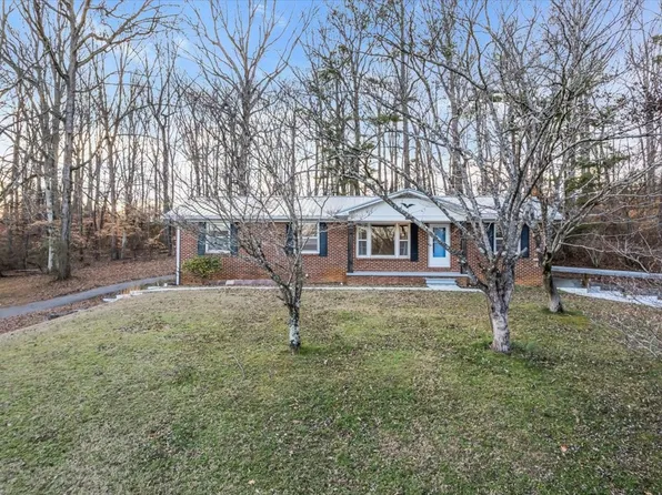 218 Lakeshore Dr, McMinnville, TN 37110