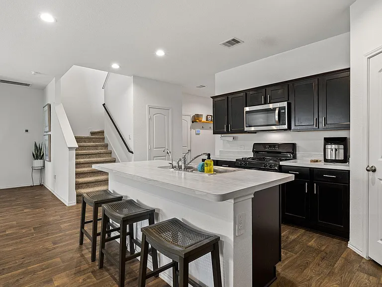 5326 Shady Olive St — Photo 14