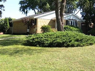 2nd image of 3312 Holiday Dr