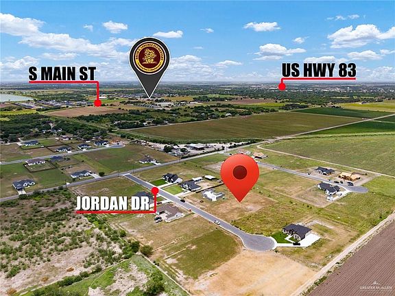 3rd image of 19 Jordan Dr
