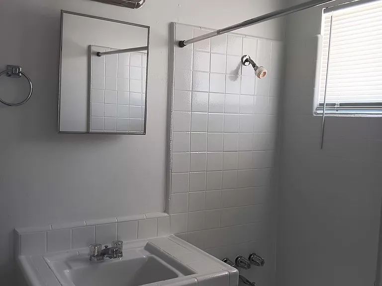 2427 Clifford Ave #1 — Photo 5