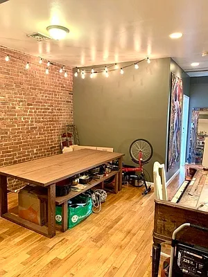 Rented by Bold New York | media 30