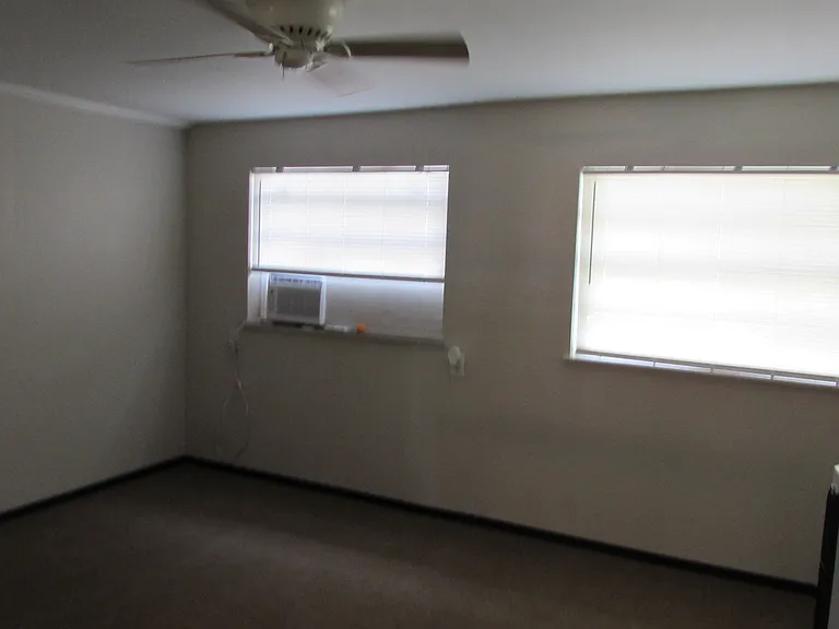 2323 NE Pine Ridge St — Photo 9