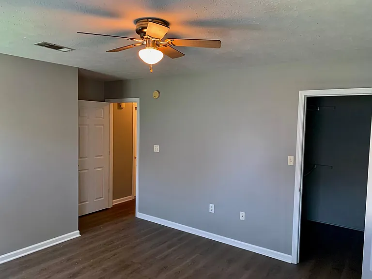 1645 Southern Hills Dr — Photo 11