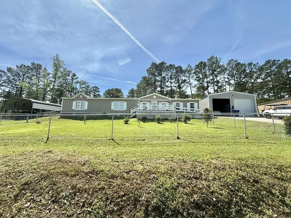 271 Stonewall Dr, Hemphill, TX 75948