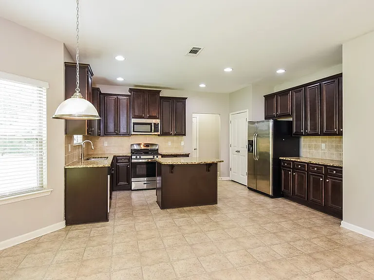 474 Cleburne Pl — Photo 9
