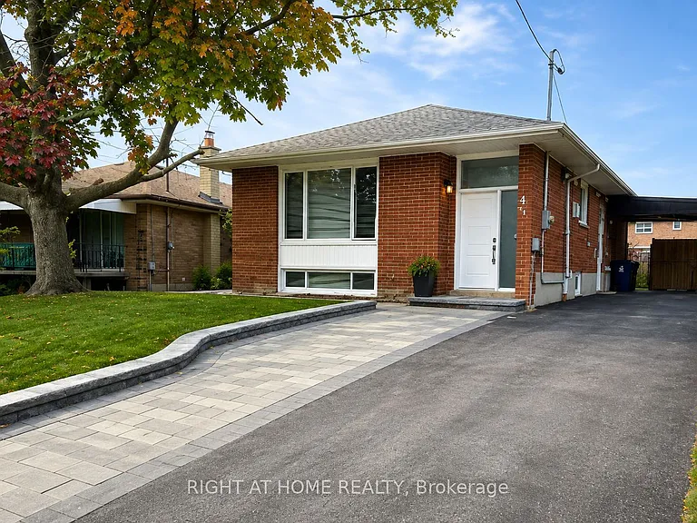 4 Trophy Dr #MAIN FL — Photo 1