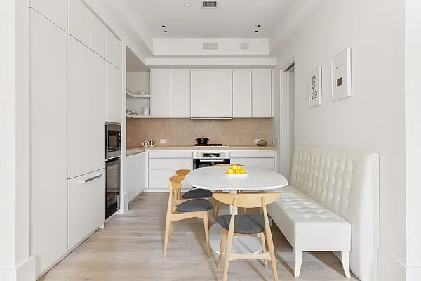 Rented by Compass | media 18