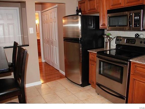 2nd image of 1154 Rue La Chelle Walk #1154