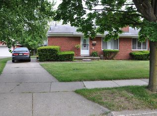 406 E La Salle Ave, Royal Oak, MI 48073