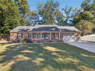 405 Bridle Ct, Chesapeake, VA 23323