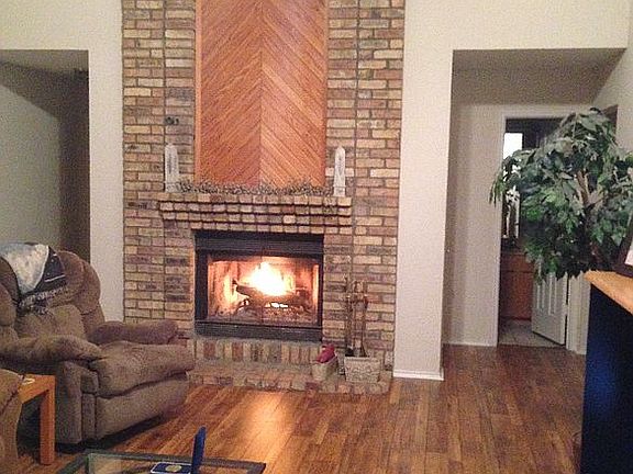 3rd image of 1022 Kingston Dr
