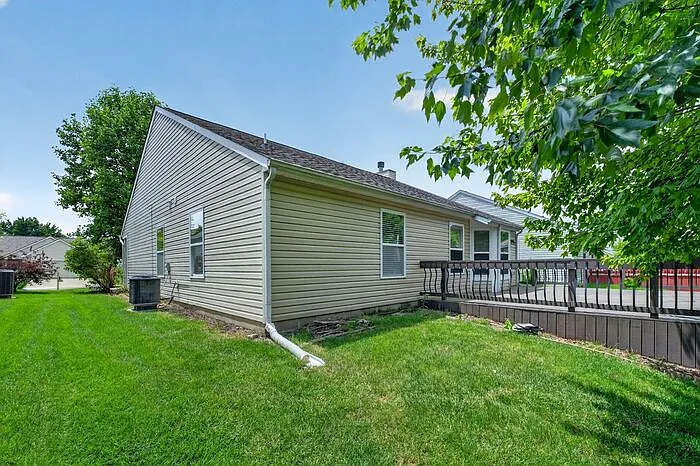 12208 Weathered Edge Dr — Photo 28