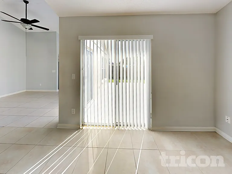 266 Iowa Woods Cir — Photo 3