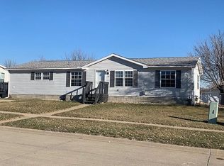154 16th Ave NW, Le Mars, IA 51031