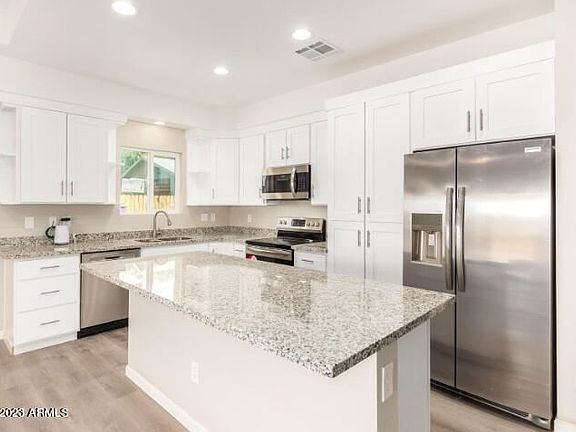 3rd image of 2418 W Turney Ave