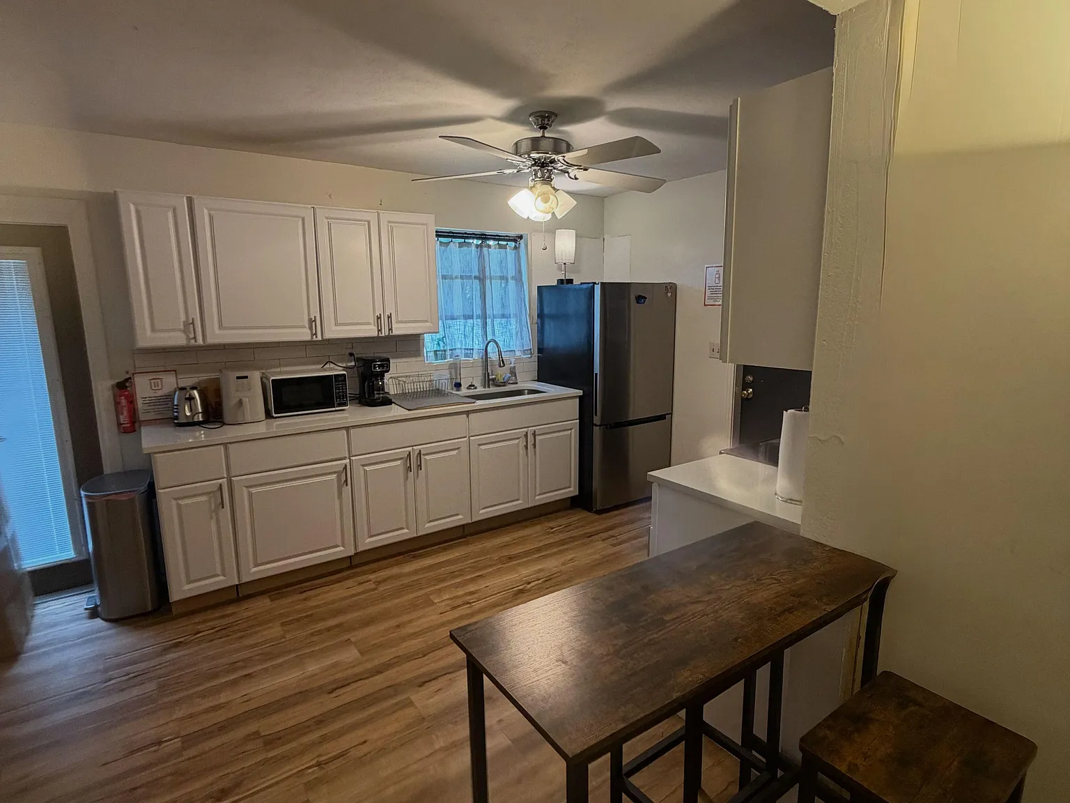 3 bed, 2.0 bath, 1327 sqft, $1,256 — Photo 4
