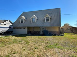 376 Chester Lee St, Larose, LA 70373