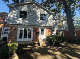 3023 Jamestown Ct #3023, Streamwood, IL 60107