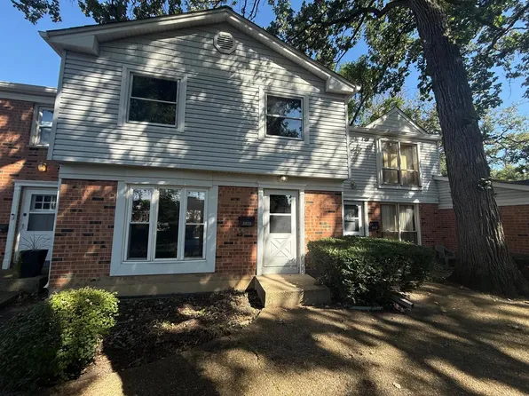 3023 Jamestown Ct #3023, Streamwood, IL 60107