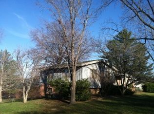 2211 Country Ln, Columbia, MO 65201