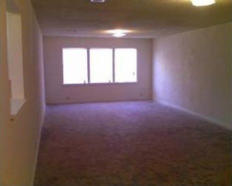 4th image of 2731 Parkridge St