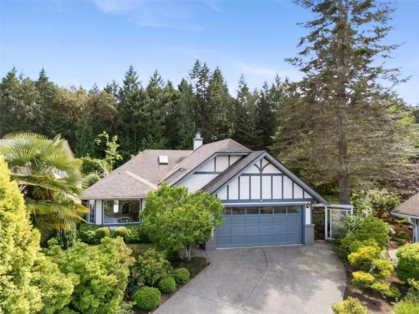 697 Pine Ridge Dr, Cobble Hill, BC V0R 1L1