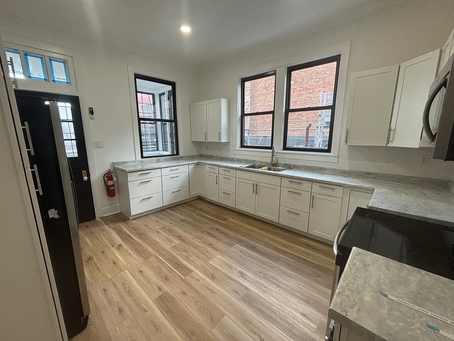 2 bed, 1200 sqft, $1,625 — Photo 2