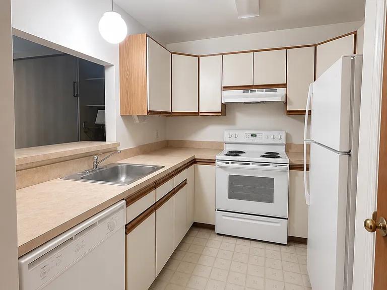 31 Railroad St #1-N — Photo 4