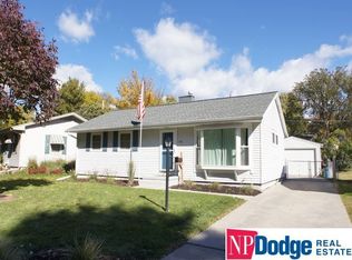 1513 Maenner Dr, Omaha, NE 68114
