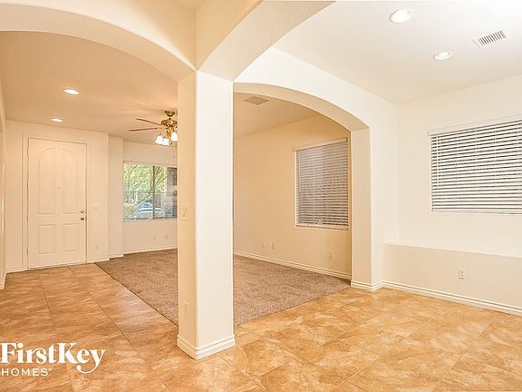 3rd image of 36 Peak Villa Ave
