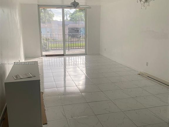 2nd image of 1465 NE 123rd St APT 208