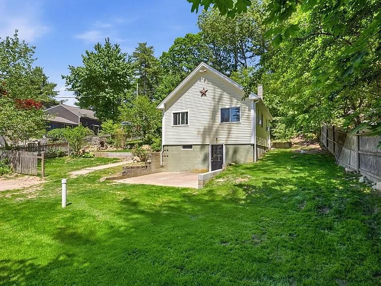 10 Fir Rd — Photo 38