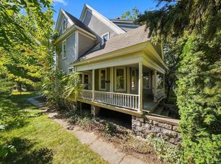 146 E 11th St, Traverse City, MI 49684
