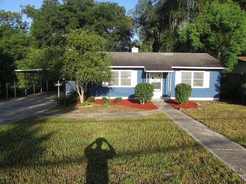 1st image of 212 Husson Ave