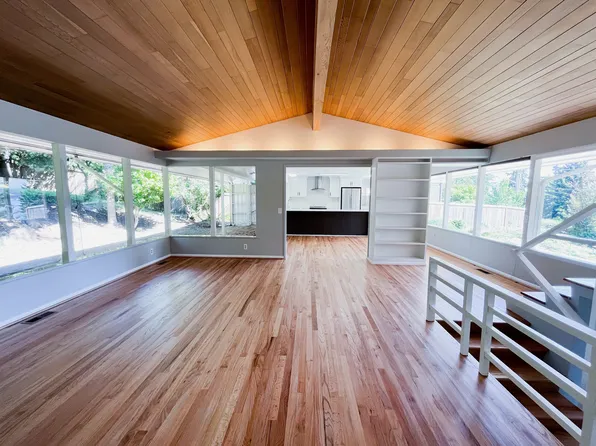 9000 Lake Washington Blvd NE, Bellevue, WA 98004