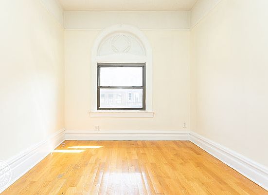 5th image of 1159 Dean St #5F