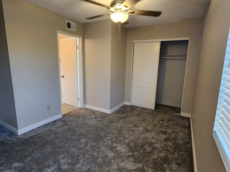 2863 Bragg St — Photo 6