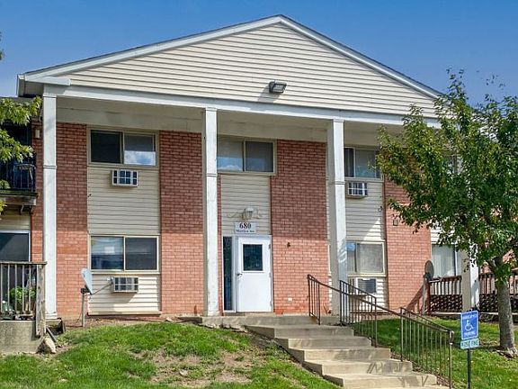 2nd image of 680 Marilyn Ave APT 207