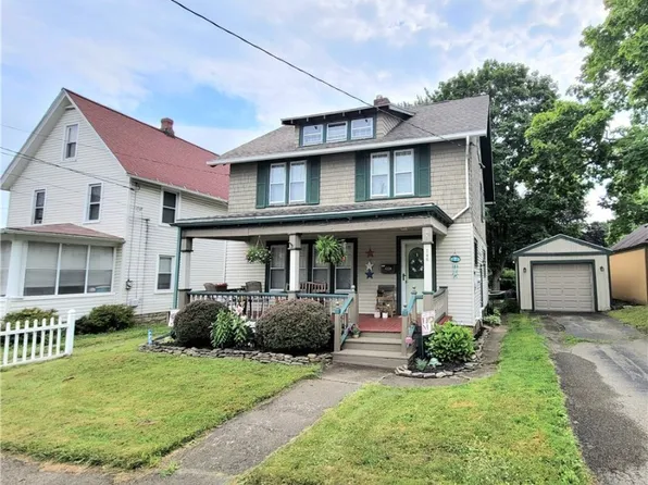 146 Hallock St, Jamestown, NY 14701