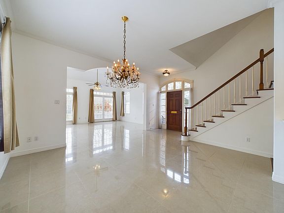 4th image of 5627 Winsome Ln #A